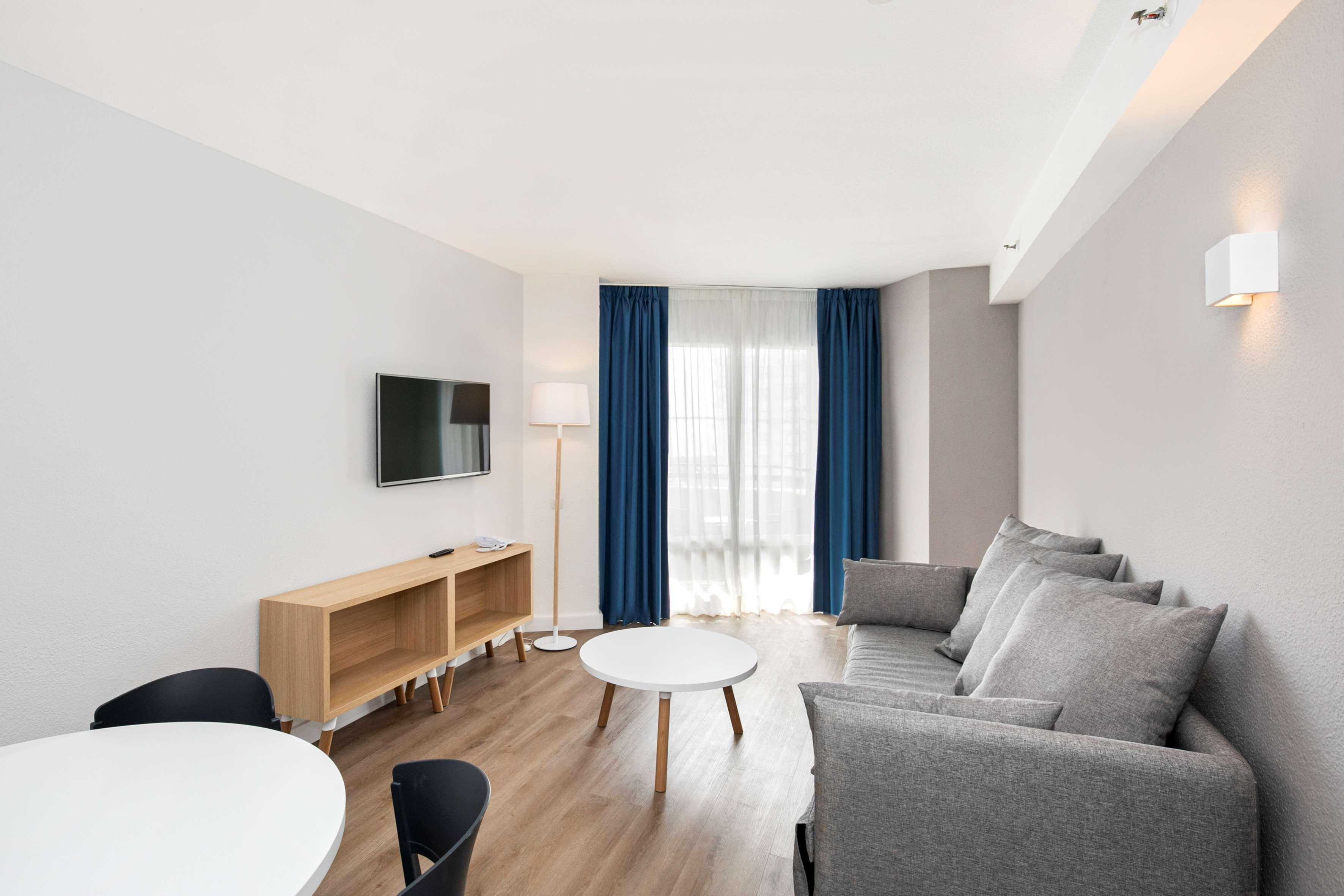 Sol Puerto Marina Aparthotel Torremolinos Ngoại thất bức ảnh