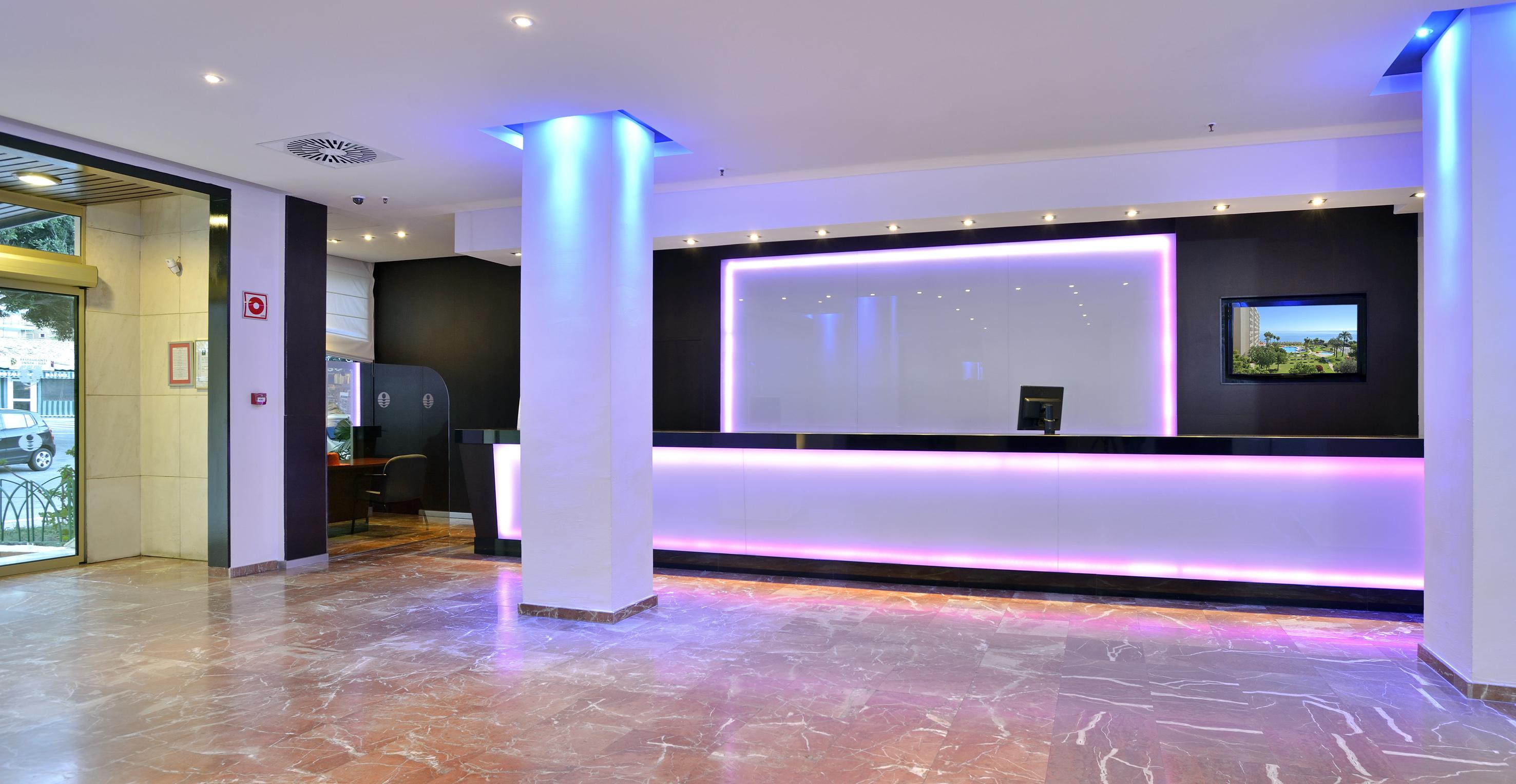 Sol Puerto Marina Aparthotel Torremolinos Ngoại thất bức ảnh